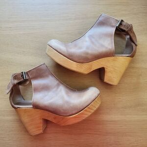 Free People Amber Orchard Brown Suede Ankle Clogs